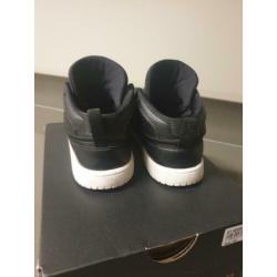 Jordans maat 27