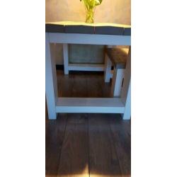 Super mooie eettafel en bankje greywash/wit 1.40x0.80