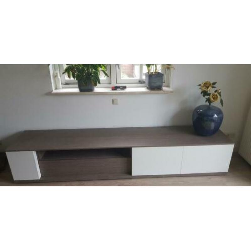 Modern Tv dressoir