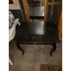 Antieke geleefde barok tafel Queen Ann van €120 voor €95