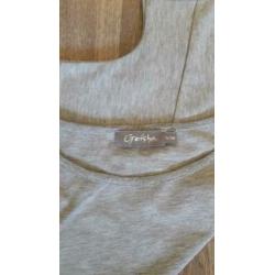 Nieuw apart grijs Geisha T-shirt Zie achterpand Maat S