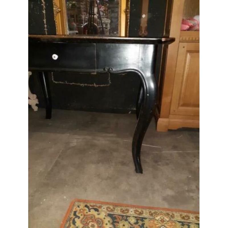 Antieke geleefde barok tafel Queen Ann van €120 voor €95