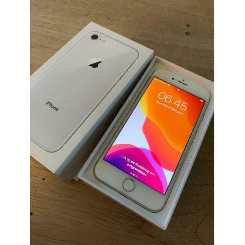 Iphone 8 64 GB wit in zeer goede staat