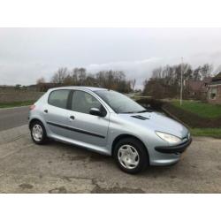 Peugeot 206 1.6 16V Zeer mooi