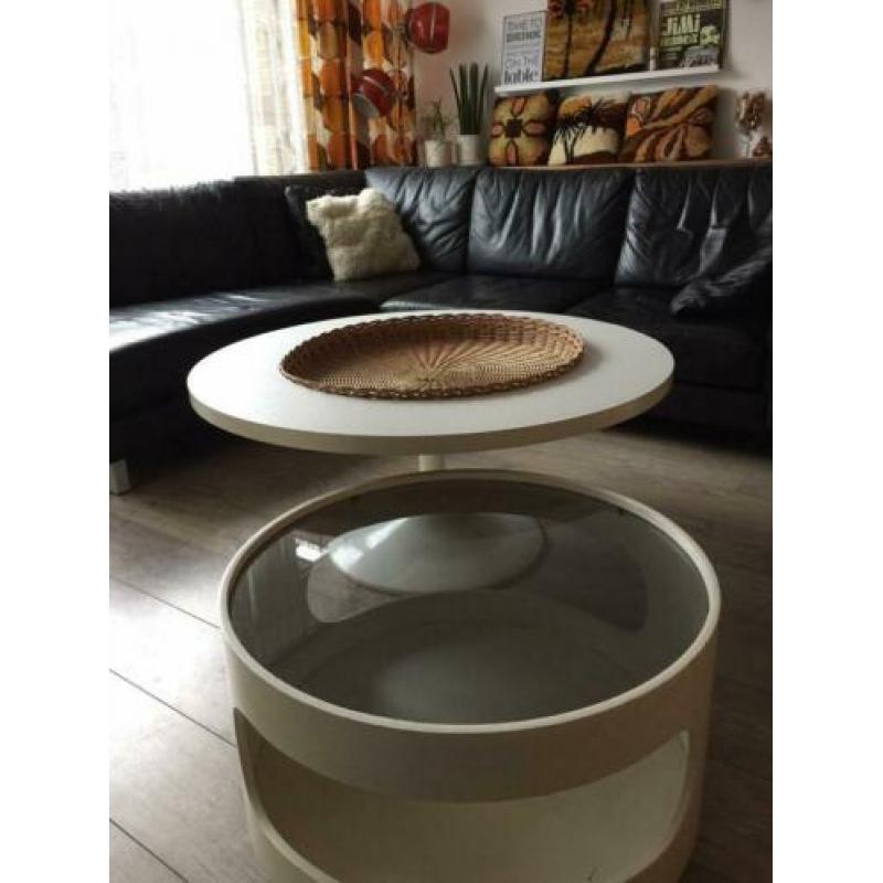 Bijzettafel space age op wielen