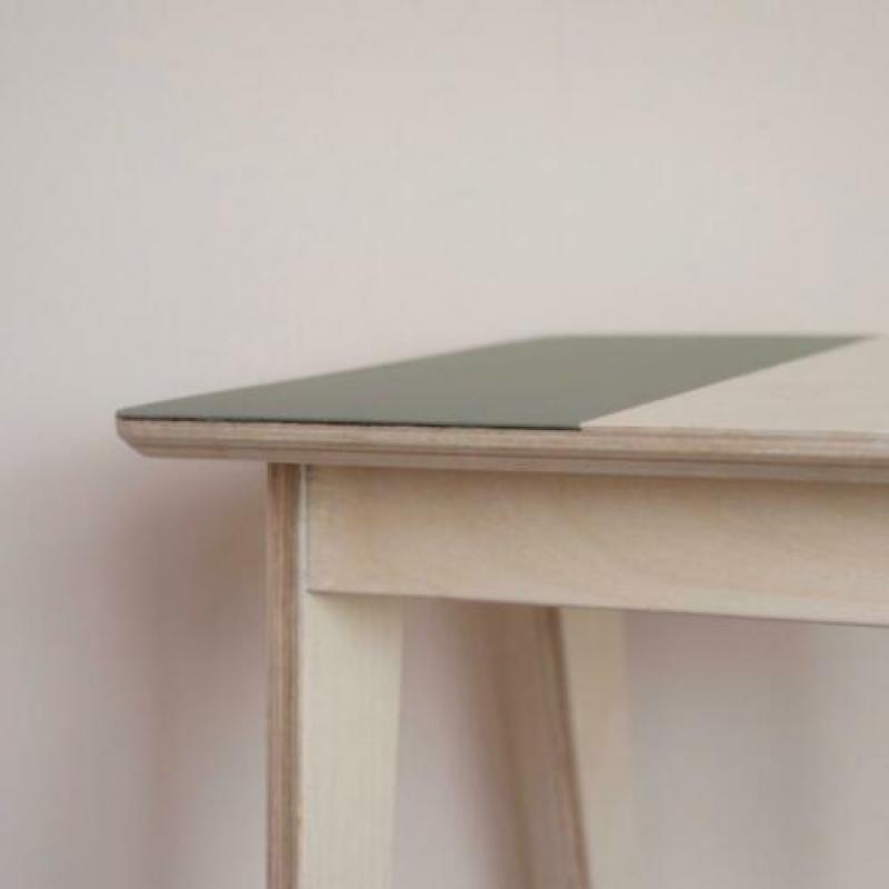 Kleuterstoel met bijpassende speeltafel | SPEELHOEK