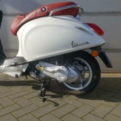 Vespa Primavera 960KM Nieuwstaat!!!