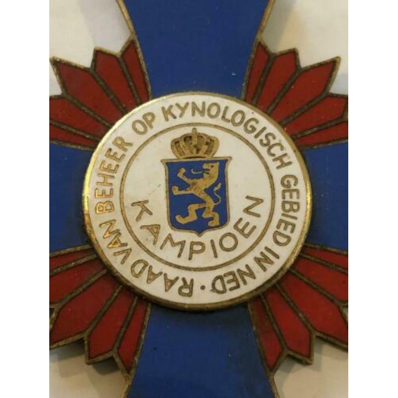 Kynologische koperen geemailleerde medaille 1968