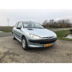 Peugeot 206 1.6 16V Zeer mooi