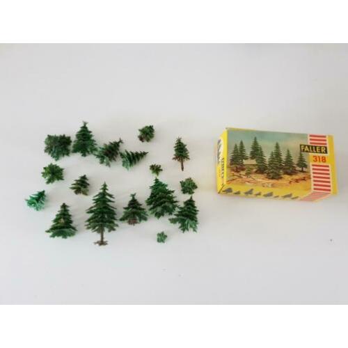 Scenery Faller 318 dennebomen