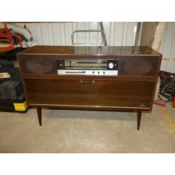 Grundig “Stereo –Konzertschrank Mandello 4” radiomeubel.