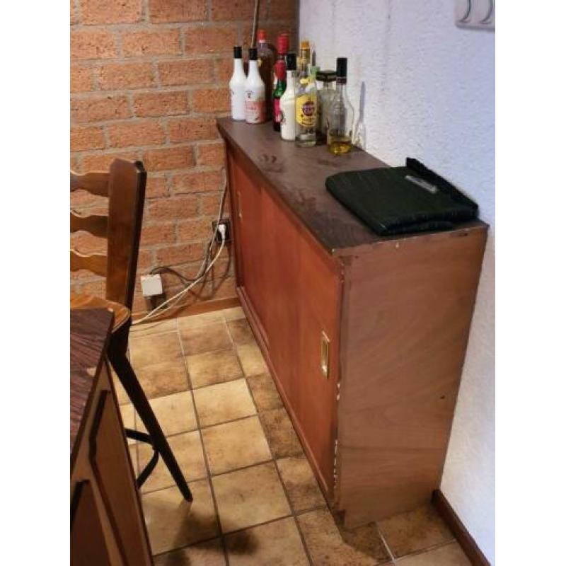 Bar te koop