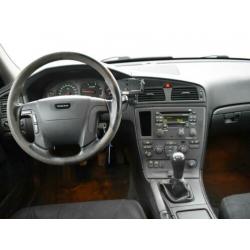Volvo V70 2.4 D5 163 PK + CLIMATE / CRUISE CONTROL / NIEUWE