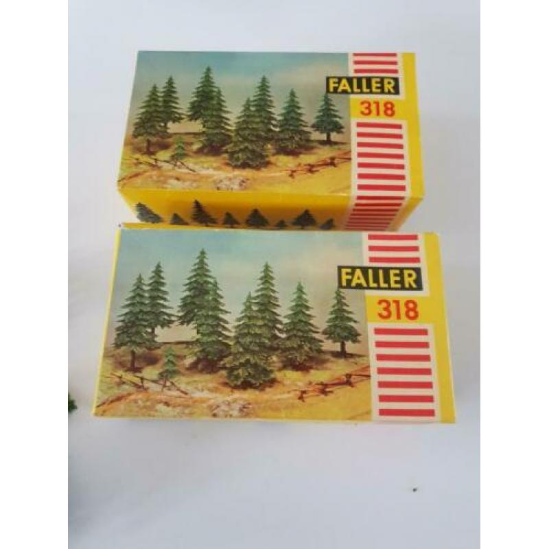Scenery Faller 318 dennebomen
