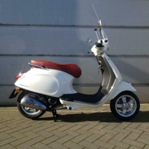 Vespa Primavera 960KM Nieuwstaat!!!
