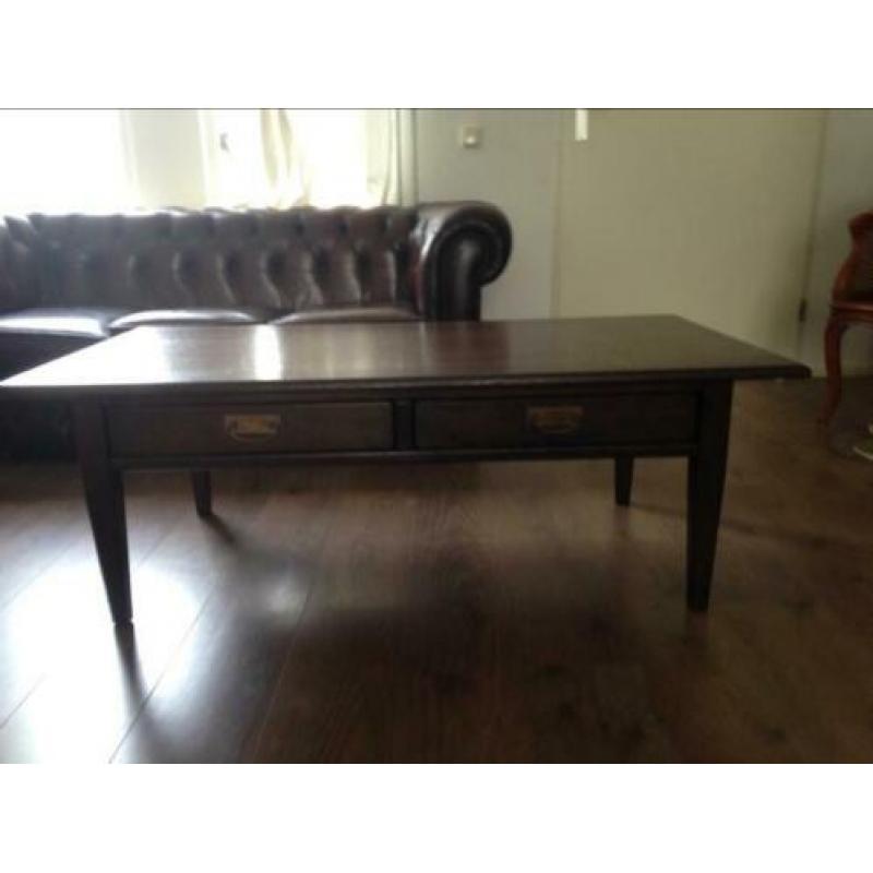 Salontafel met twee lades