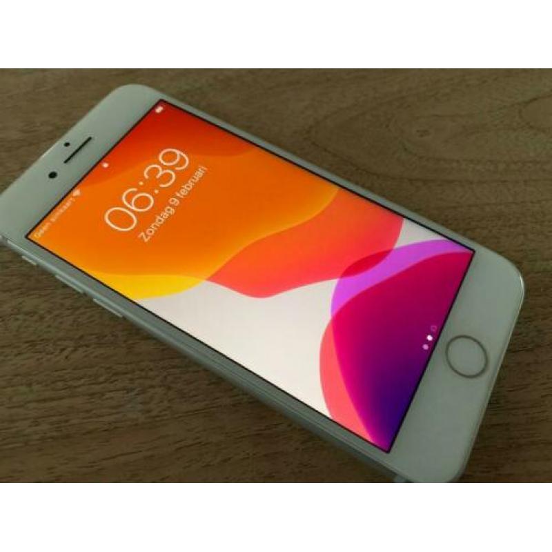 Iphone 8 64 GB wit in zeer goede staat