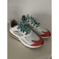 Nike air max react 270