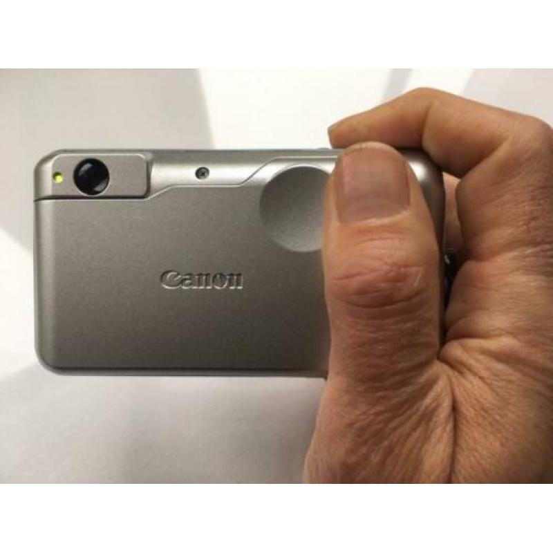 Canon Super 105u Point & Shoot Camera