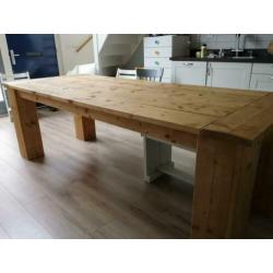 Prachtige grote tafel