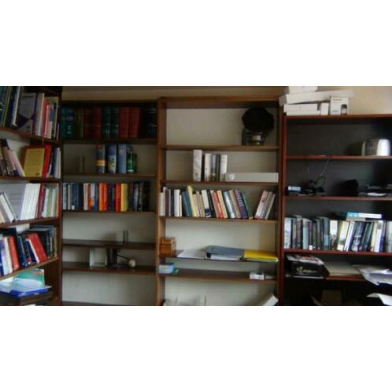 Boekenkast flexibel formaat