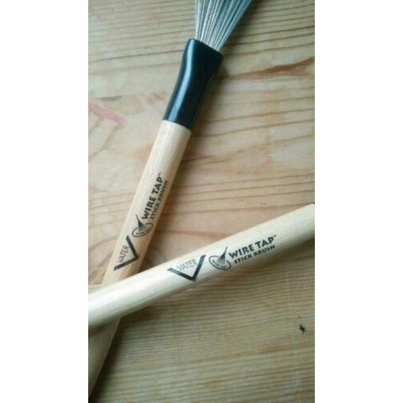 Drumsticks en Wire Tap Brushes van Vater USA Hickory