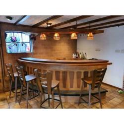 Bar te koop