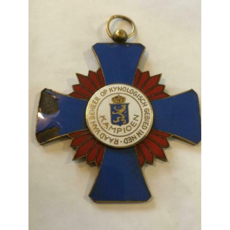 Kynologische koperen geemailleerde medaille 1968