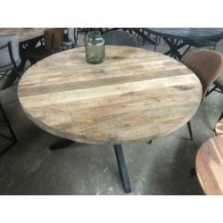 Magazijn Leegverkoop Nieuwe ronde eettafel industrieel hout