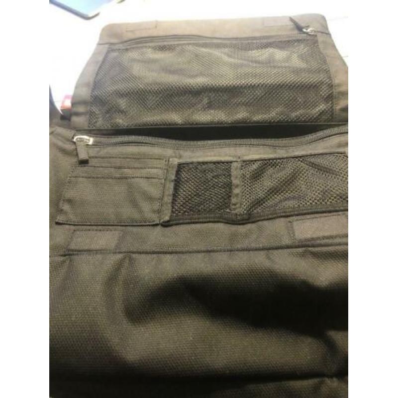 Piquadro messenger / laptoptas zwart