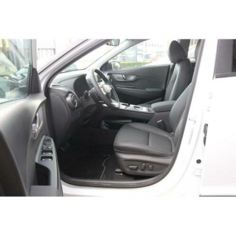 Hyundai Kona EV Premium 64 kWh 4% bijtelling! Direct leverba