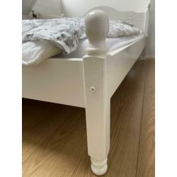 Houten bed (140x200) inclusief lattenbodem