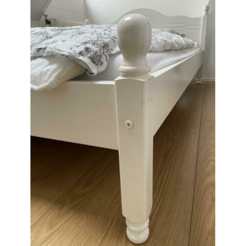 Houten bed (140x200) inclusief lattenbodem