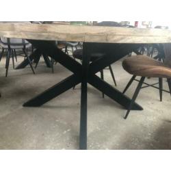 Magazijn Leegverkoop Nieuwe ronde eettafel industrieel hout