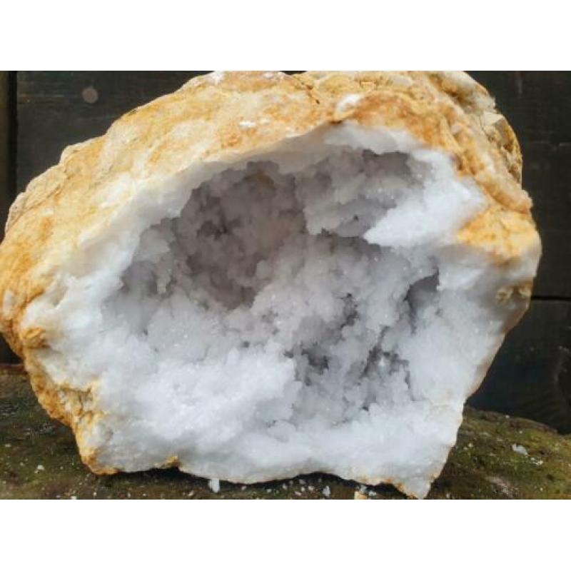 Bergkristal geode 1,56 kg