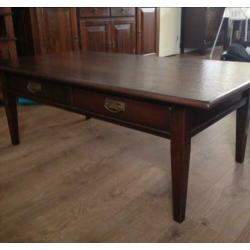 Salontafel met twee lades