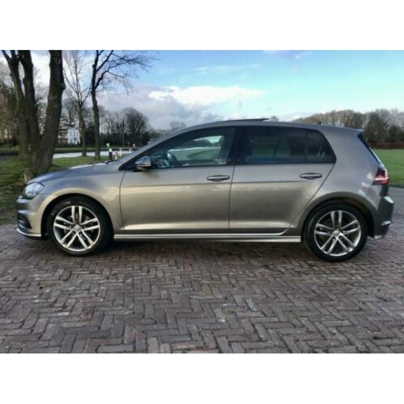 Volkswagen Golf 1.4 TSI ACT Highline R-Line 150PK PANO LED