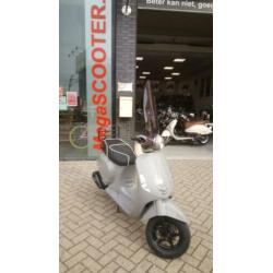 Mega-aktie riva € 1149,- rijkl. megascooter rhoon