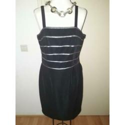 Elegant jurkje met open rug/merk Vera Mont/mt.44