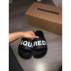 Dsquared slippers maat 39 valt als 38 ORIGINEEL