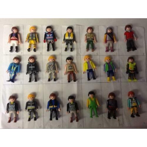 1G: diverse poppetjes van playmobil