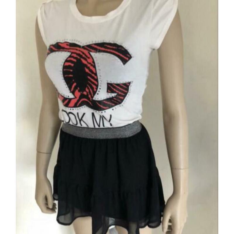 Shirt wit valt als XS rok bij mij adv