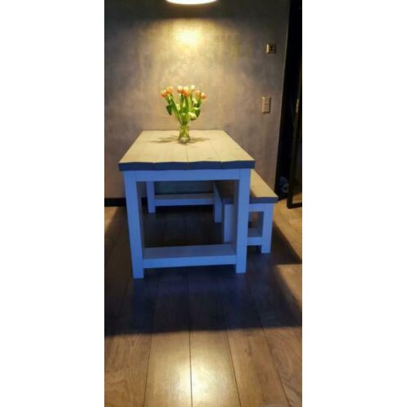 Super mooie eettafel en bankje greywash/wit 1.40x0.80