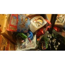 K'nex, bakken vol rollercoasters, reuzenrad, motoren, schip