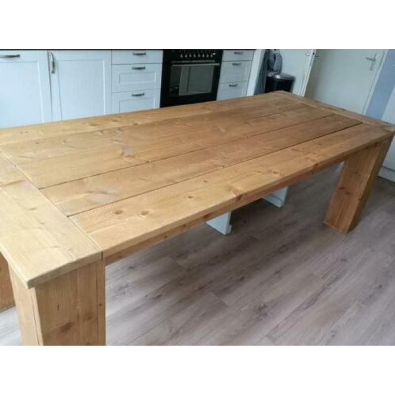 Prachtige grote tafel