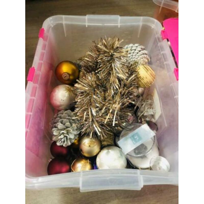 Kerstballen, lichtjes, huisjes etc