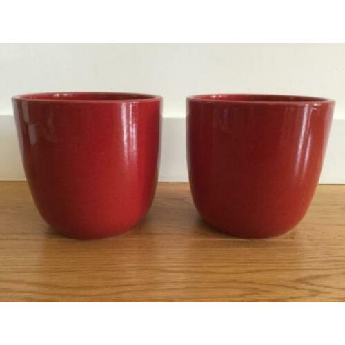 2 Rode bloempotten 14 cm hoog