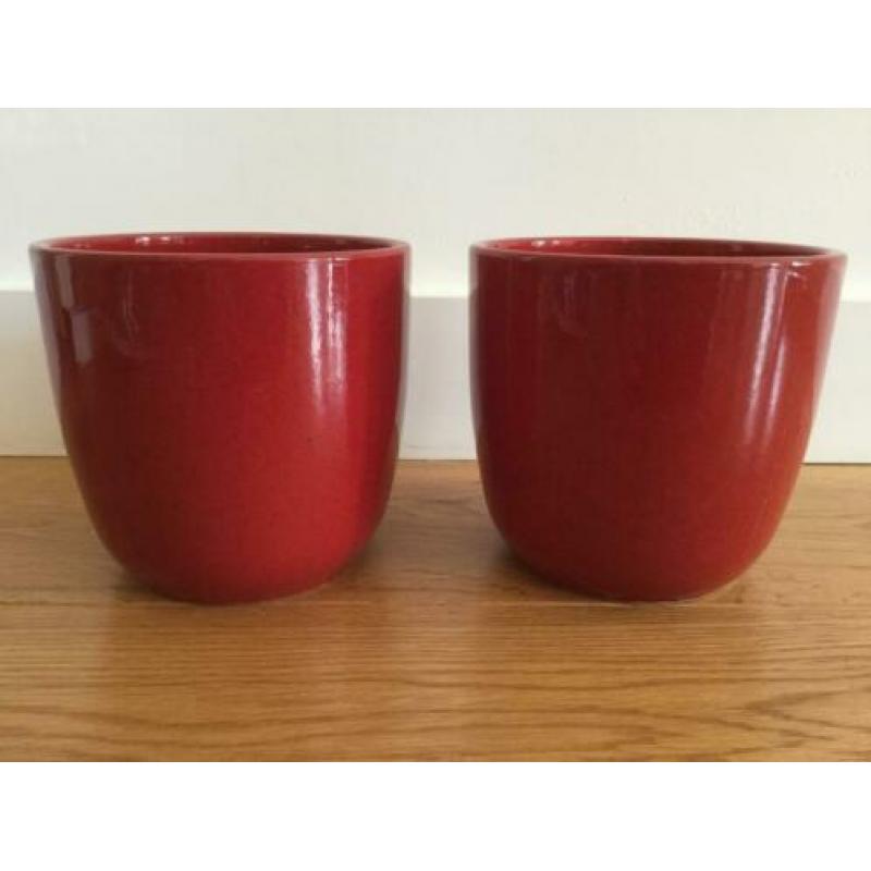 2 Rode bloempotten 14 cm hoog