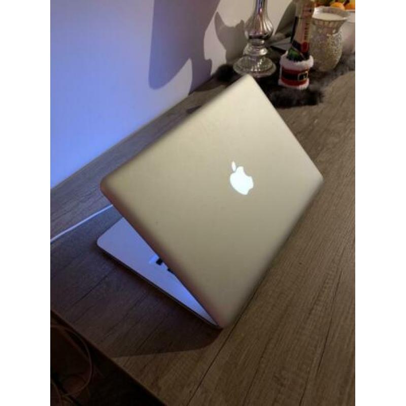 ????Apple MacBook Pro 13 inch 256 GB SSD 8GB mid 2012 13,3 air