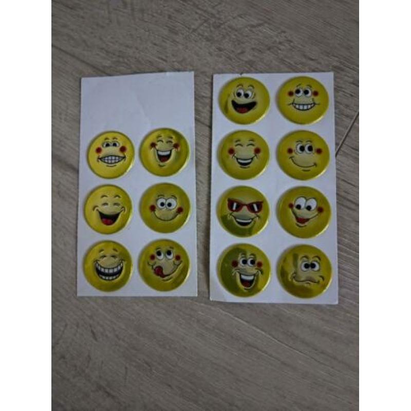Pakket met stickers emoji, katten, baby geboorte, wiebelogen